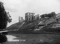 Bodzentyn - Zamek w Bodzentynie na zdjciu z 1933 roku