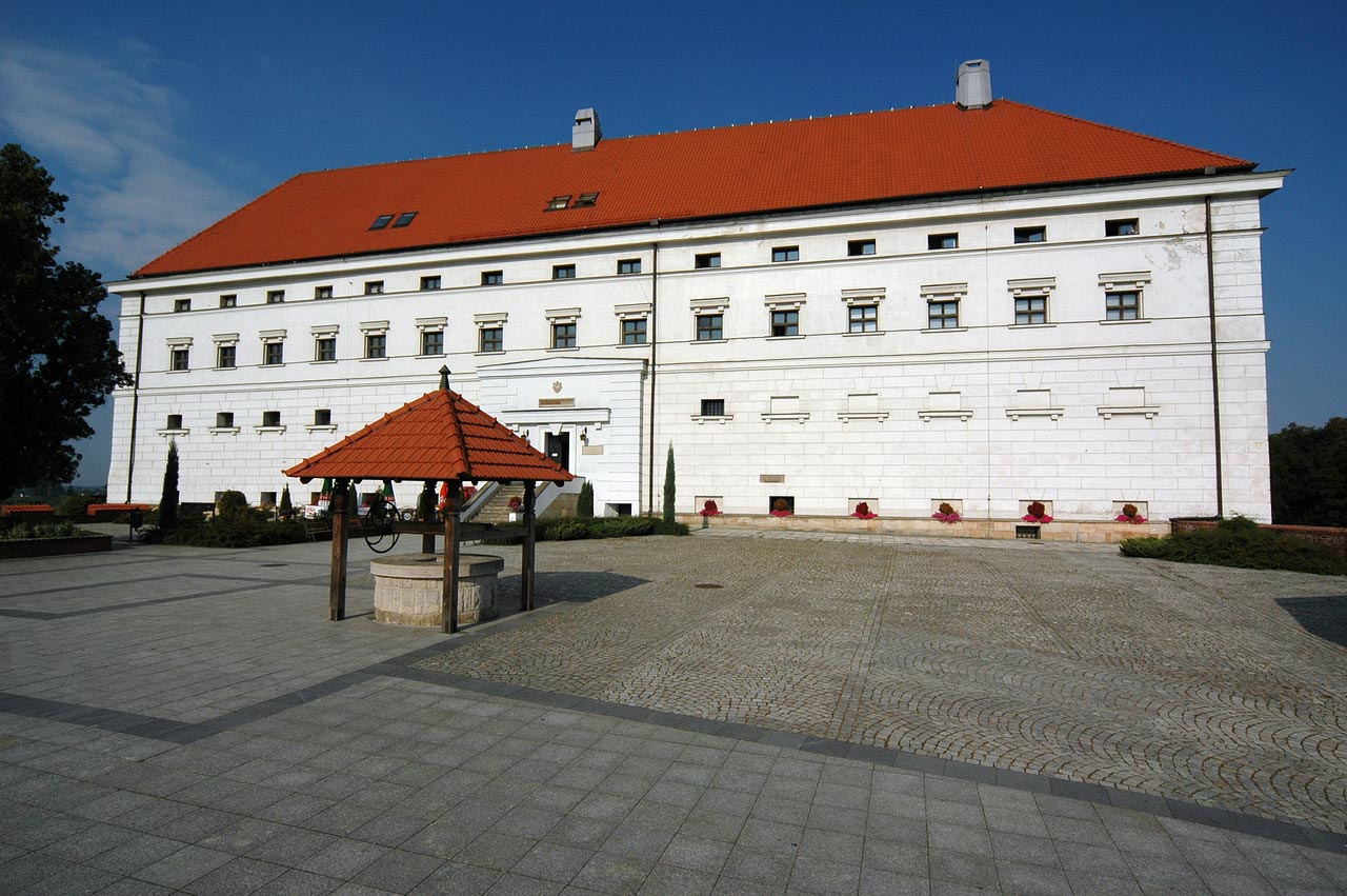 Znalezione obrazy dla zapytania zamek w Sandomierzu