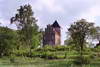 Zamek w Bezławkach - Widok od północy, fot. ZeroJeden, V 2004