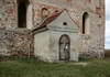 Zamek w Bezławkach - Widok od strony dziedzińca, fot. ZeroJeden, IV 2007