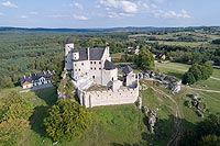 Zamek w Bobolicach - Widok zamku z lotu ptaka, fot. ZeroJeden VIII 2018