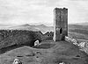 Zamek w Chęcinach - Ruiny zamku na fotografii z okresu międzywojennego