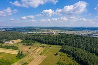 Chęciny - Widok zamku na zdjęciu lotniczym, fot. ZeroJeden, VI 2019