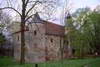 Zamek w Chobieni - Widok od południowego-zachodu, fot. ZeroJeden, IV 2002