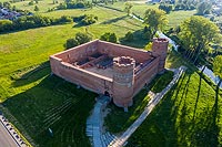 Zamek w Ciechanowie - Zdjęcie z lotu ptaka, fot. ZeroJeden, VI 2020