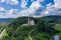 Zamek w Czchowie - zdjęcie lotnicze, fot. ZeroJeden, VII 2020