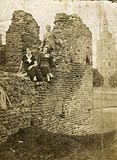 Zamek w Dankowie - Zamek w Dankowie na zdjęciu z 1925 roku