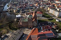 Zamek w Darowie - Zamek na zdjciu lotniczym, fot. ZeroJeden, IV 2023
