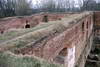 Zamek Dybów w Toruniu - Południowy mur najstarszej części zamku, fot. JAPCOK, III 2002