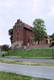 Zamek w Działdowie - Widok od północy na zachowane skrzydło południowo-wschodnie, fot. ZeroJeden, VI 2003