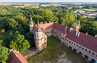 Zamek w Głogówku - Zdjęcie lotnicze, fot. ZeroJeden, VII 2019