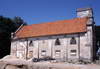 Zamek w Gostyninie - XIX-wieczny kościół przed zniszczeniem pozostałości zamku, fot. ZeroJeden, VI 2003