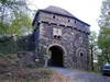 Zamek Grodziec - Budynek bramny podzamcza, fot. ZeroJeden, IX 2003