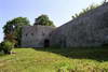 Pałac w Kielcach - Północny fragment murów i bastion, fot. ZeroJeden, VII 2001