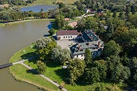 Zamek w Kończycach - Zdjęcie lotnicze, fot. ZeroJeden, IX 2019