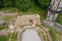 Zamek Gromnik w Krasiewicach - Zdjęcie z lotu ptaka, fot. ZeroJeden, V 2020