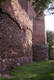 Zamek w Kruszwicy - Wieża i fragment zachodniego odcinka murów, fot. ZeroJeden, VIII 2000