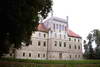 Zamek na Mirowie w Książu Wielkim - fot. ZeroJeden, VI 2000
