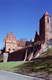 Zamek w Kwidzynie - Widok od południowego-zachodu, w pierwszym planie umocnienia miejskie, fot. ZeroJeden, IV 2004