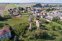 Zamek w Majkowicach - Widok zamku z lotu ptaka, fot. ZeroJeden VIII 2018
