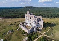 Zamek Mirów - Widok zamku z lotu ptaka, fot. ZeroJeden VIII 2018