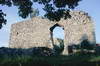 Zamek Bąkowiec w Morsku - Wejście do najwyższej części zamku, fot. ZeroJeden, VIII 2002