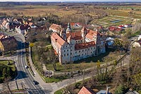 Zamek w Niemodlinie - Zdjęcie lotnicze, fot. ZeroJeden, IV 2021
