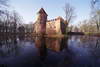 Zamek w Oporowie - Widok na zamek od północnego-wschodu, fot. ZeroJeden, IV 2005