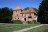 Zamek w Oporowie - fot. ZeroJeden, VI 2003