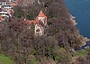 Zamek w Osiecznej - Widok z lotu ptaka od południowego-zachodu, fot. ZeroJeden, IV 2013