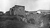 Ossolin - Ruiny zamku w Ossolinie na zdjęciu Władysława Marconiego z 1912 roku