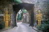 Zamek w Otmuchowie - Brama od strony dziedzińca, fot. JAPCOK, VIII 2002