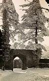 Zamek w Otmuchowie - Brama zamkowa na zdjęciu z 1940 roku