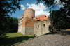 Zamek w Pęzinie - fot. ZeroJeden, VII 2005