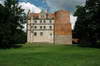 Zamek w Pęzinie - Widok od zachodu, fot. ZeroJeden, VII 2005