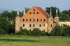 Zamek w Piotrowicach Świdnickich - Widok od zachodu, fot. ZeroJeden, V 2005