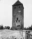 Zamek w Przezmarku - Wieża przedzamcza na zdjęciu z okresu międzywojennego