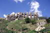 Zamek w Rabsztynie - Ruiny zamku od południa przed pracami remontowymi, fot. ZeroJeden, IV 2002
