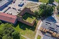 Zamek w Radzikach Dużych - Zdjęcie lotnicze, fot. ZeroJeden, VII 2020