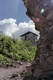 Zamek Tenczyn w Rudnie - Widok z szyi przedbramia na szczyt wieży, fot. ZeroJeden, V 2004