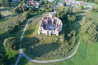 Zamek w Siewierzu - Widok zamku z lotu ptaka, fot. ZeroJeden VIII 2018