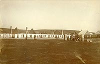 Fortalicja w Sobkowie - Zabudowania fortalicji na zdjciu z okresu 1914-1918