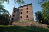 Zamek Świny - Wieża mieszkalna zamku w Świnach od południa, fot. ZeroJeden, V 2005
