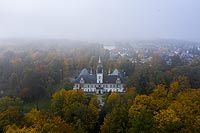 Tułowice - Zamek na zdjęciu lotniczym, fot. ZeroJeden, X 2020