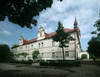 Zamek w Tułowicach - Widok od wschodu, fot. ZeroJeden, VI 2006