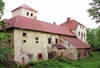 Zamek w Witostowicach - Elewacje budynków północnych, fot. ZeroJeden, V 2004