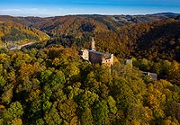 Zamek Grodno w Zagórzu Śląskim - Zamek na zdjęciu lotniczym, fot. ZeroJeden, X 2020