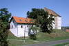 Zamek w Zimnicach Małych - fot. ZeroJeden, VIII 2003